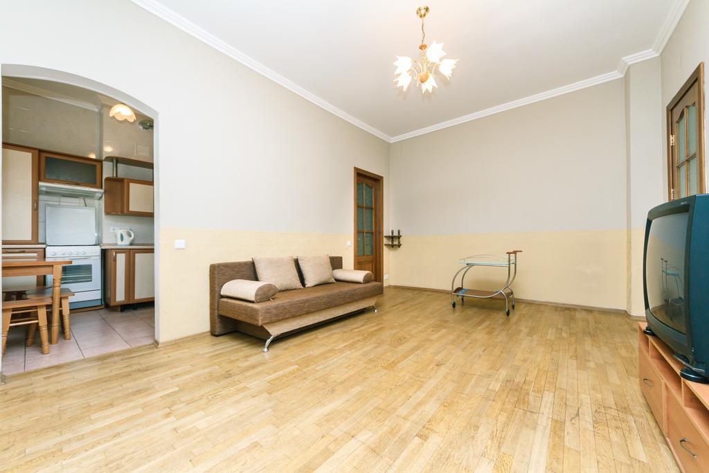 Apartment On Khreshchatyk Kyiv Exterior photo